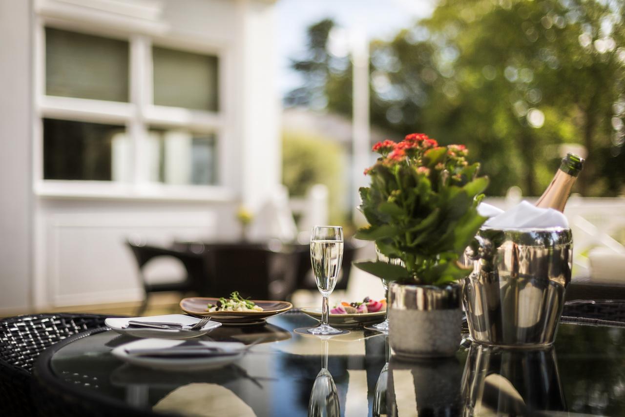 Worldhotels Distinctive Woughton House Hotel Milton Keynes Dış mekan fotoğraf