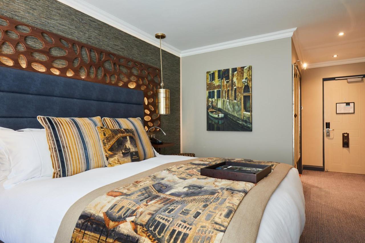 Worldhotels Distinctive Woughton House Hotel Milton Keynes Dış mekan fotoğraf