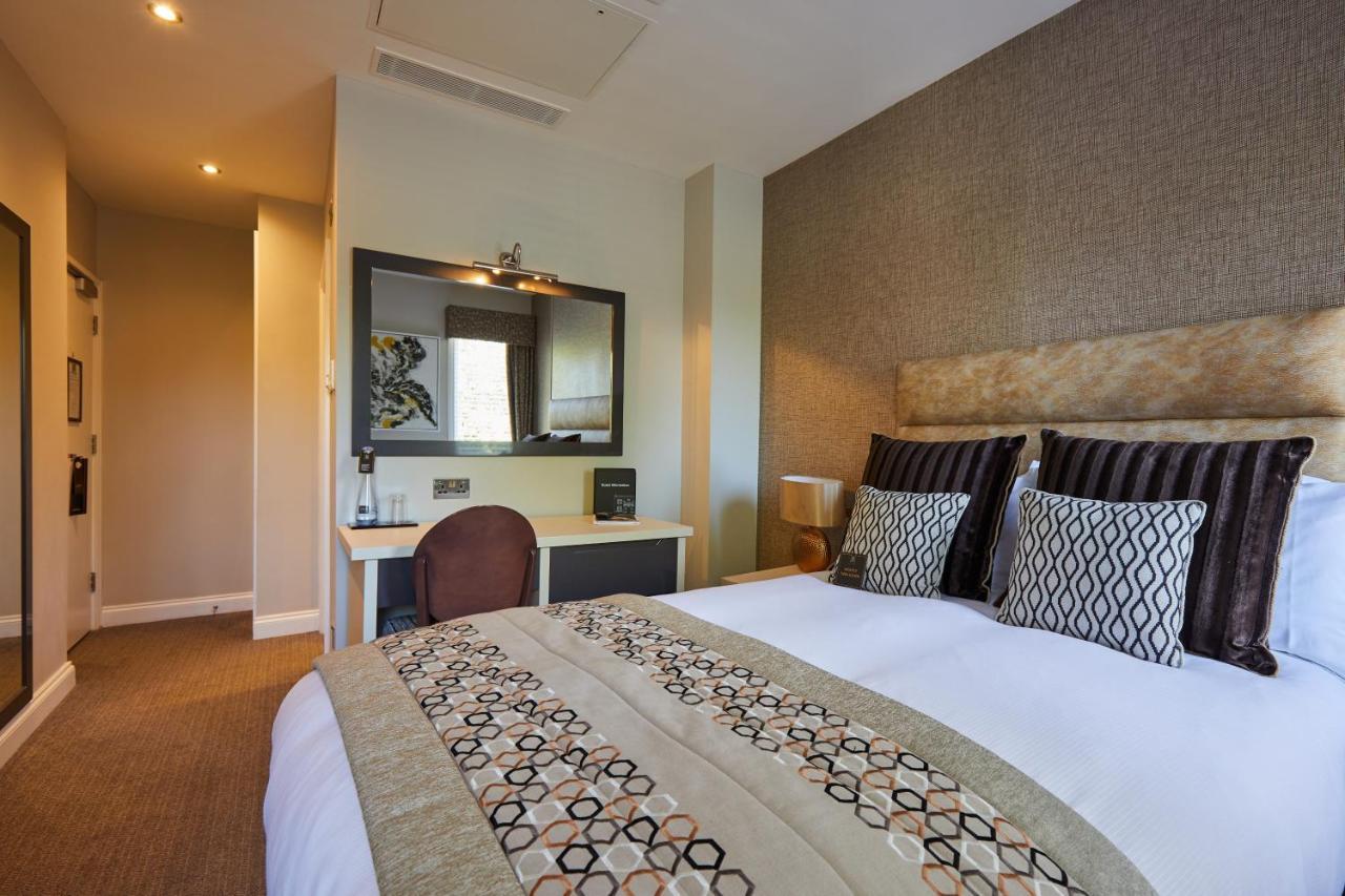 Worldhotels Distinctive Woughton House Hotel Milton Keynes Dış mekan fotoğraf