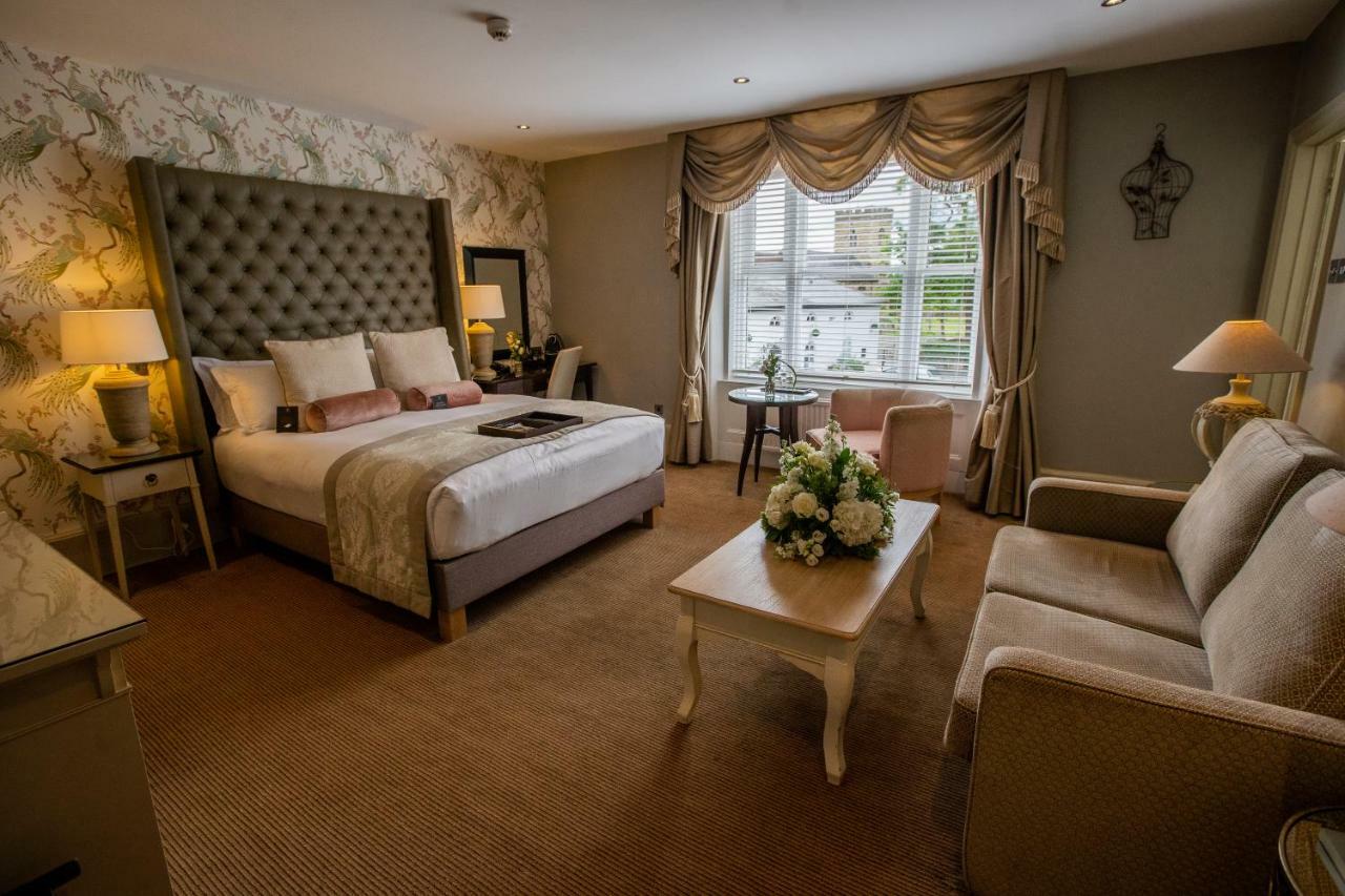 Worldhotels Distinctive Woughton House Hotel Milton Keynes Dış mekan fotoğraf