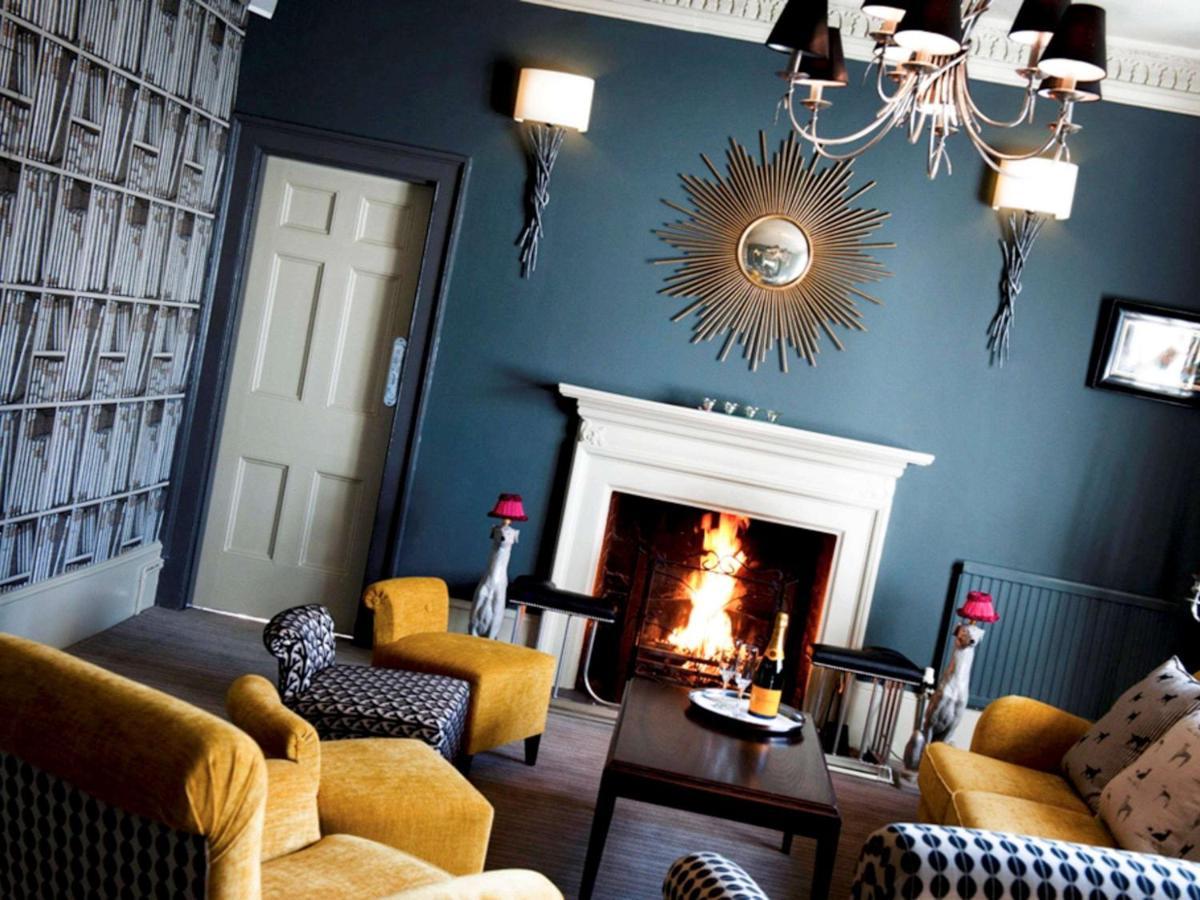 Worldhotels Distinctive Woughton House Hotel Milton Keynes Dış mekan fotoğraf